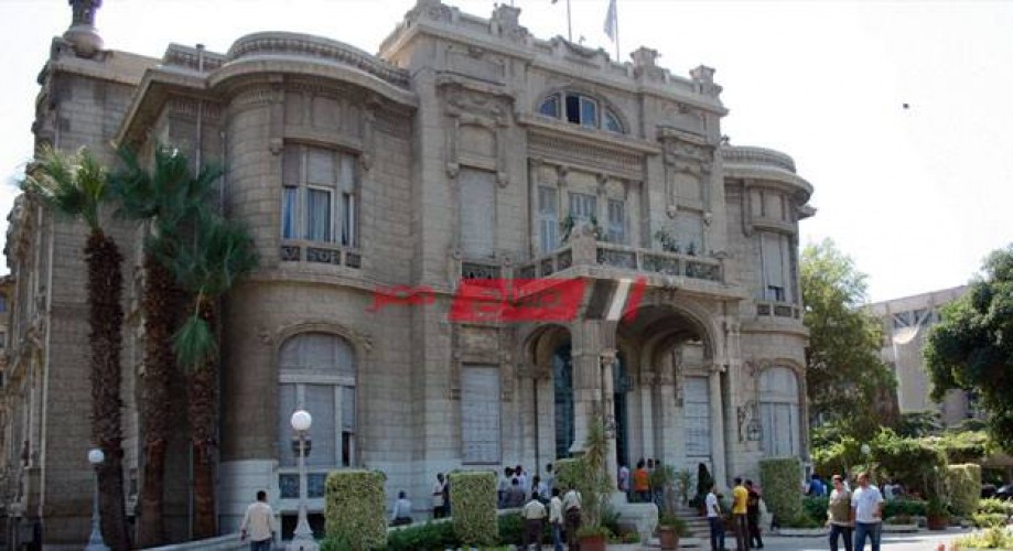 جامعة عين شمس تمنع دخول الطلاب بدون ارتداء الكمامة اعتباراً من السبت المقبل