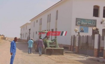 البحر الأحمر تنفذ حملات نظافة بمحيط المدارس استعدادا للعام الدراسي الجديد