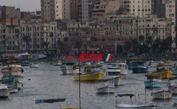 رياح نشطة وانخفاض درجات الحرارة علي الإسكندرية اليوم