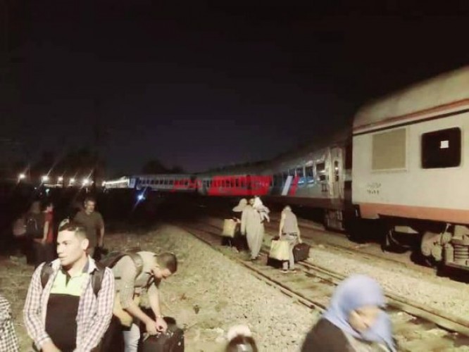 خروج عربتين قطار خط الإسكندرية عن القضبان