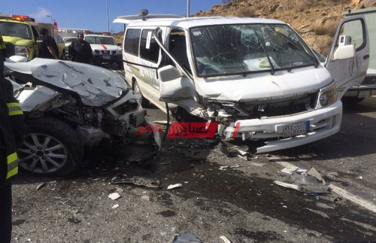 إصابة 13 شخصا إثر حادث تصادم مروع فى أسيوط