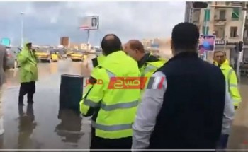 استمرار أعمال شفط مياه الأمطار المتراكمة في أحياء الإسكندرية بعد هطول أمطار نوة الفيضة الكبرى
