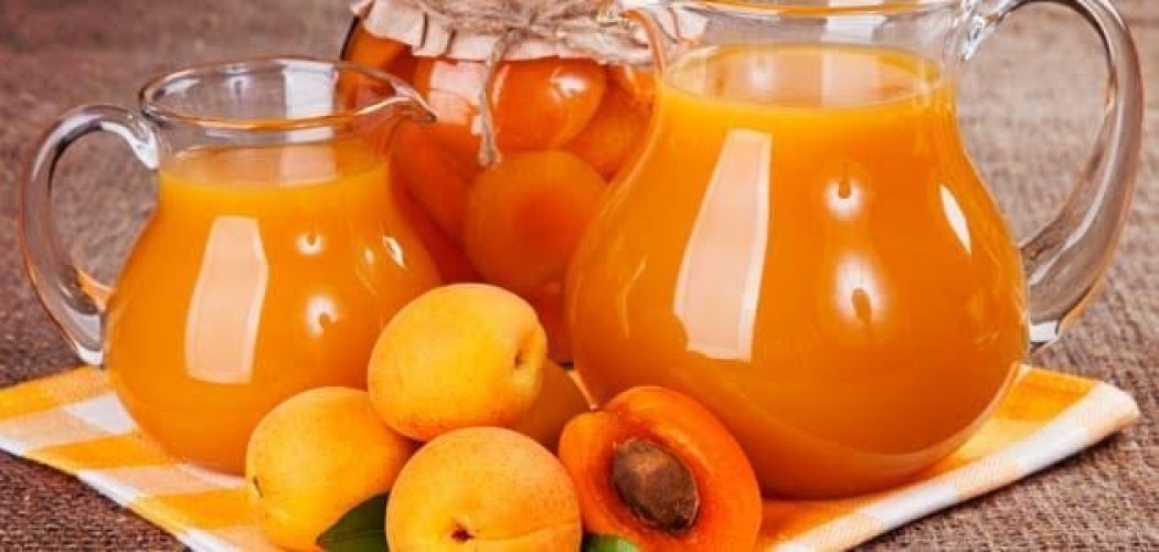 أسهل طريقة لعمل عصير الخوخ بالمشمش والبرتقال بأقل المكونات