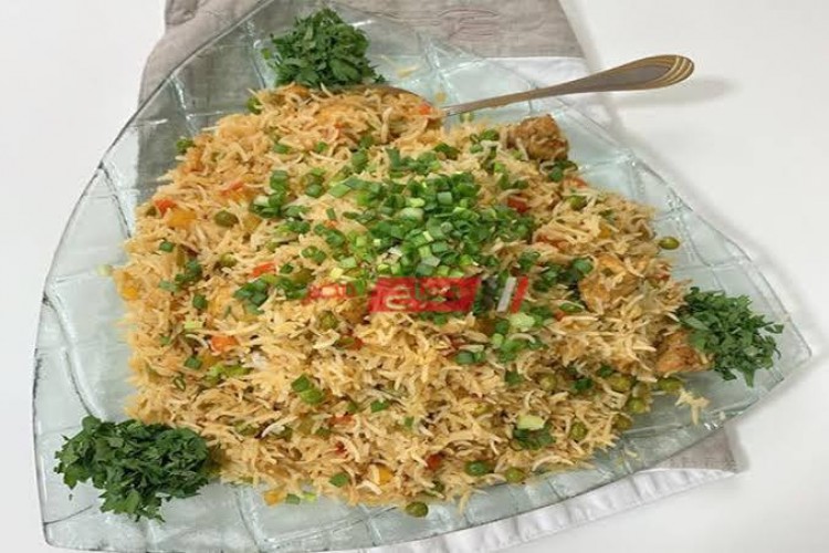 طريقة عمل الأرز الهندي الصيني بالدجاج وصلصة المحار علي طريقة الشيف منال العالم
