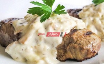 طريقة عمل شرائح ستيك اللحم بصوص الزبدة والمشروم على طريقة الشيف محمد حامد