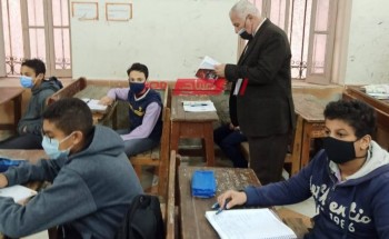 مدير تعليم الإسكندرية يتفقد مدارس إدارة وسط لمتابعة سير العملية التعليمية