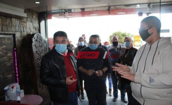 إغلاق 6 محلات مخالفة لإجراءات كورونا في حي الجمرك بالإسكندرية