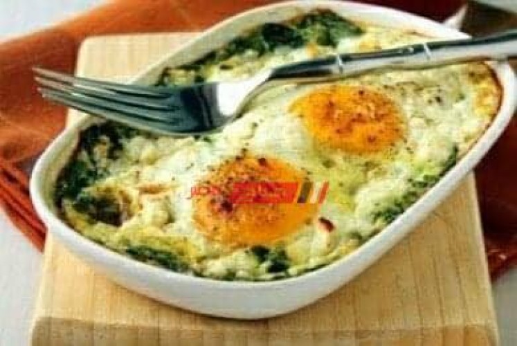 طريقة عمل اومليت البيض بالسبانخ لفطور صحي ومشبع