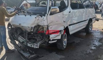 مصرع شخص وإصابة 10 أخرين إثر حادث تصادم سيارتين فى المنيا