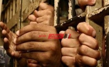 السجن المشدد 18 سنة لـ 3 متهمين لحيازتهم أسلحة بيضاء وسرقة طالبين فى الشرقية