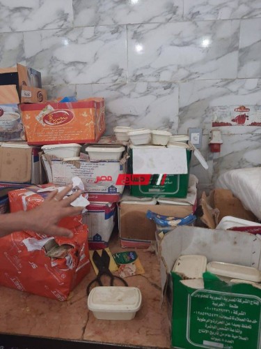ضبط أكثر من 10 آلاف عبوة حلوى غير صالحة في الإسكندرية