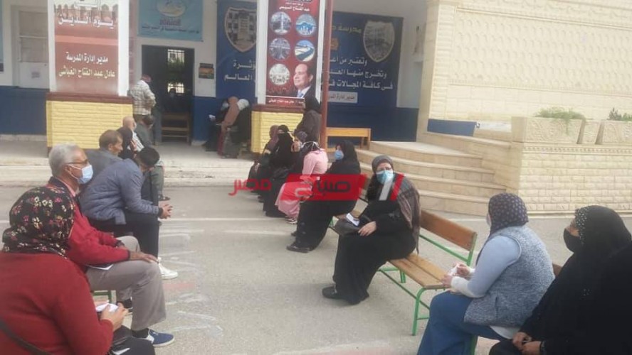3 مدارس لصرف المعاشات للحد من تكدس المواطنين أمام مكاتب البريد بدمياط
