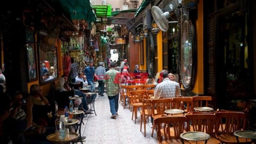 إغلاق 7 آلاف مقهى خلال الأشهر الأربعة السابقة لمخالفة الاجراءات الاحترازية لمكافحة فيروس كورونا بالقاهرة