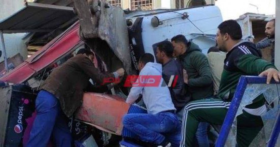 إصابة شخصين إثر حادث انقلاب بمدخل مدينة المنصورة