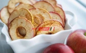 طريقة عمل شرائح التفاح بالقرفة لوجبة سناك خفيفة