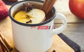 طريقة عمل مشروب الشاي بالتفاح والقرفة للتدفئة