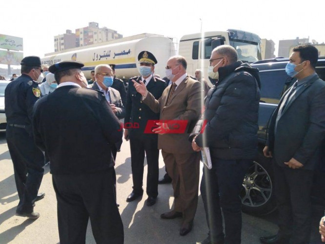 وزير النقل ومحافظ القاهرة يتفقدان الطريق الدائرى بحى البساتين