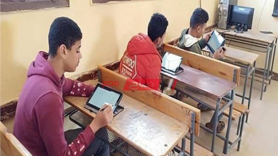 استئناف امتحانات الصف الأول الثانوي الإلكترونية في محافظة الإسكندرية