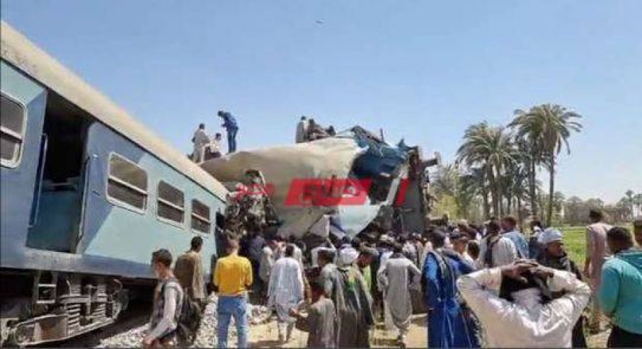 ارتفاع عدد ضحايا حادث تصادم قطاري سوهاج إلي 32 حالة وفاة و66 حالة إصابة