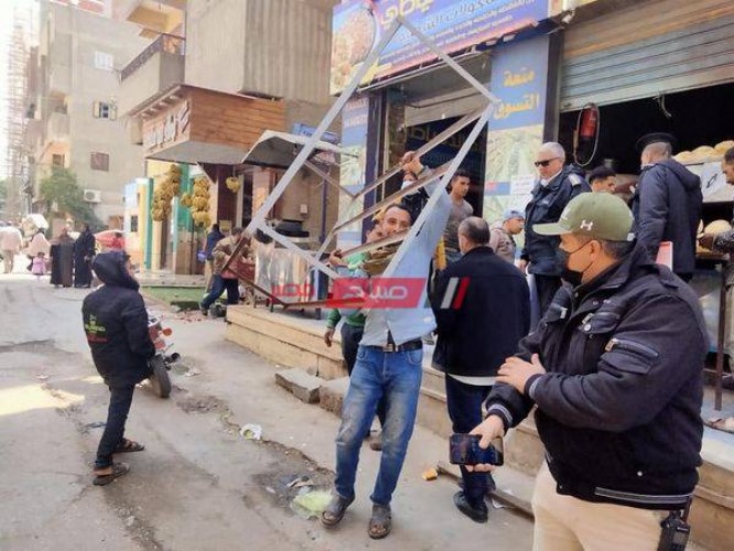 حملة مكبرة ترفع معوقات الحركه المروريه من شوارع مدينة كفر سعد بدمياط
