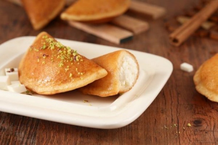 طريقة عمل القطايف بالجبن من ضمن قائمة حلويات شهر رمضان 2021