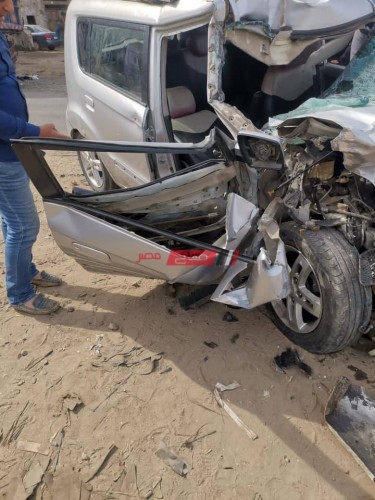صور.. حادث سيارة ملاكي على طريق كفر البطيخ بدمياط ومصرع قائدها