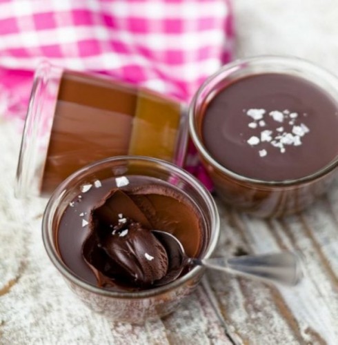 طريقة عمل حلوى الكاسات بالشيكولاتة والكراميل كحلويات لذيذة خلال شهر رمضان المبارك ٢٠٢١