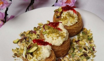 طريقة عمل حلوى تاج القشدة من ضمن قائمة حلويات شهر رمضان ٢٠٢١