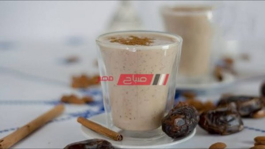 طريقة عمل سموذي التمر بالقرفة لأحلي مشروب في شهر رمضان الكريم 2021