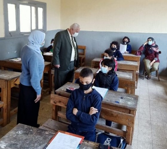 مدير تعليم الإسكندرية يتفقد سير امتحانات شهر أبريل 2021 بإدارة وسط التعليمية لليوم الثالث