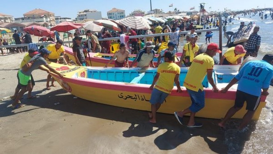 استعدادات مكثفة بمدينة رأس البر وتوافر كافة الخدمات على الشواطئ في أول يوم العيد