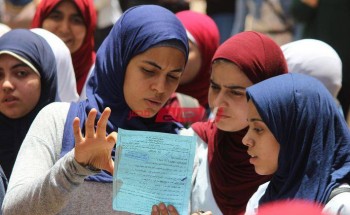 انتهاء طلاب الثانوية العامة الشعبة العلمية من أداء امتحان اللغة الأجنبية الأولى في الإسكندرية