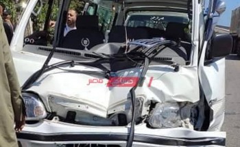 إصابة شخص في حادث تصادم سيارة ميكروباص مع اخرى نقل على طريق رأس البر