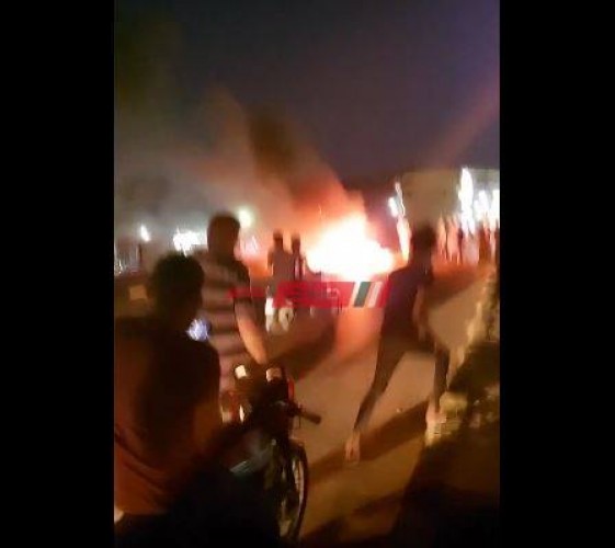 بالفيديو السيطرة على حريق دراجة بخارية في دمياط دون اصابات