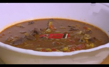طريقة عمل شوربة اللحم بالطماطم والأرز البسمتي وعين الجمل علي طريقة الشيف غادة جميل في عيد الأضحي المبارك 2021