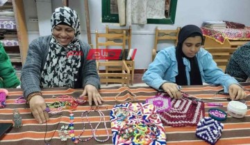 بالخرز والاكسسوارات.. مراكز شباب دمياط تحتفل باليوم العالمى المرأة المصرية