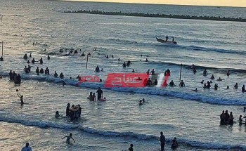 بالصور إنقاذ 40 شخص من الغرق وعودة 377 طفل تائه في رأس البر