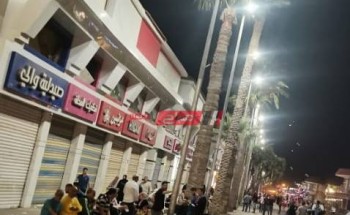 رئيس محلية راس البر يتفقد التزام المحال والمولات التجارية والمقاهي بالمواعيد الشتوية