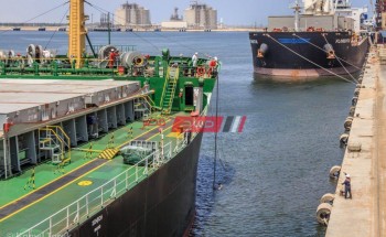 تداول 27 سفينة عبر ميناء دمياط والاستعداد لتصدير شحنة من الميثانول