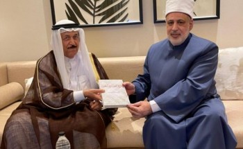 الضويني يلتقي رئيس المجلس الأعلى للشؤون الإسلامية بالبحرين