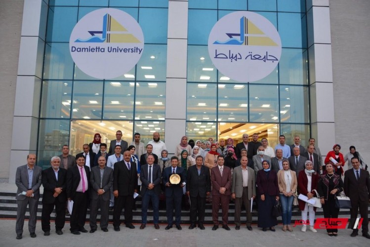رئيس جامعة دمياط يلتقى بعلماء الجامعة المتميزين في النشر الدولي
