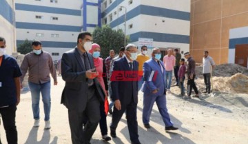 محافظ المنيا يجرى جولة تفقدية داخل مستشفى الحميات 