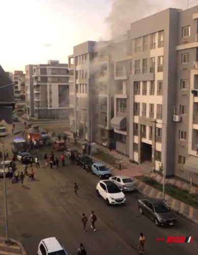 بالفيديو السيطرة على حريق نشب داخل شقة سكنية في دمياط الجديدة