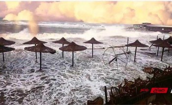 توقف حركة الصيد في دمياط بسبب تقلبات الطقس وارتفاع الامواج