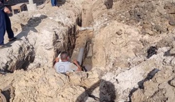 الانتهاء من اعمال إصلاح كسر خط مياه 8 بوصه على طريق ترعة السلام بدمياط