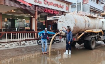 تكثيف أعمال تطهير بالوعات صرف الأمطار على مستوى محافظة دمياط