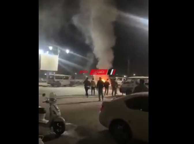 بالفيديو اندلاع النيران في سيارة بمنطقة الأعصر بدمياط دون خسائر بشرية