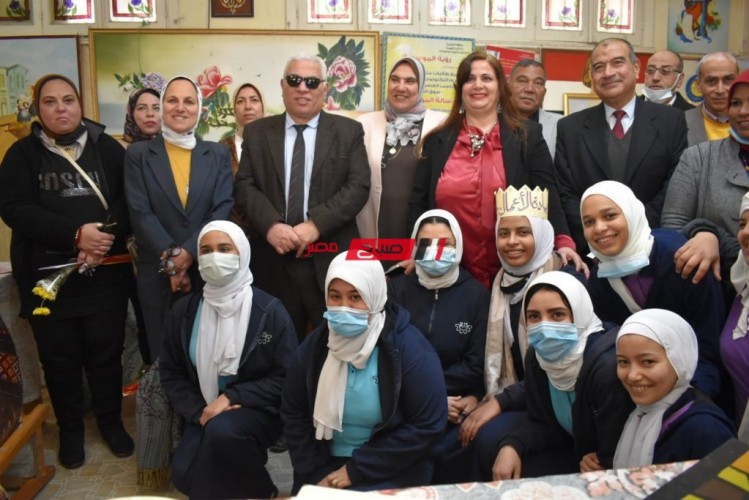 تعليم الإسكندرية تستقبل وفد امريكي ووفد مشروع قوي عاملة مصر بمدرسة رشدي الصناعية بنات