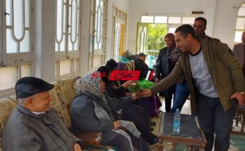 بالصور رئيس محلية رأس البر يزور دار المسنين بمناسبة عيد الأم