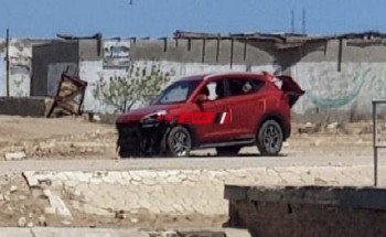 ننشر الصور الأولى لموقع حادث سيارة 3 اشقاء من دمياط على طريق القنطرة